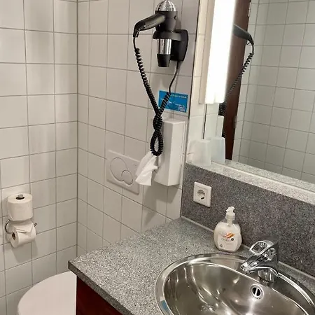 Meindl - Self-check-in Mit 24h Telefon Support Hotell